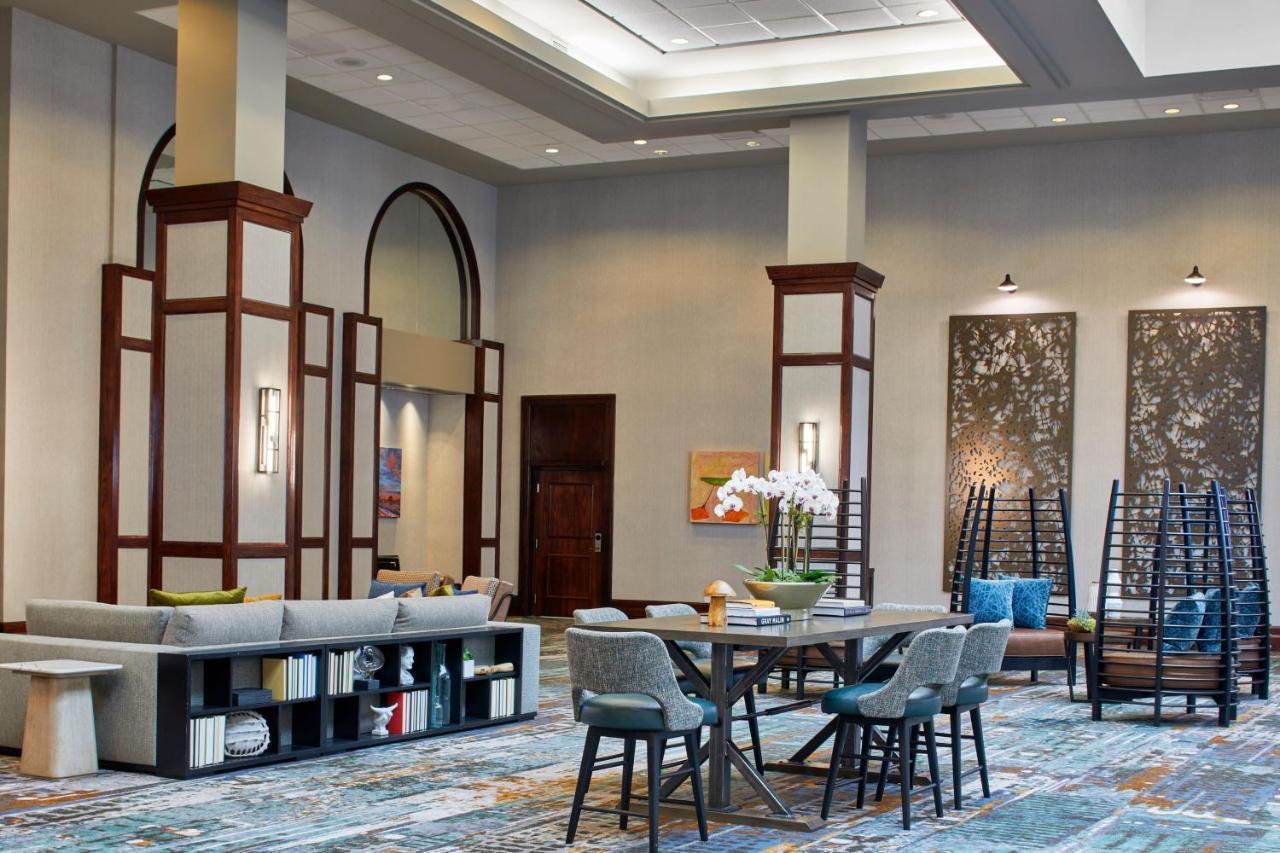 Renaissance Mobile Riverview Plaza Hotel Exterior photo
