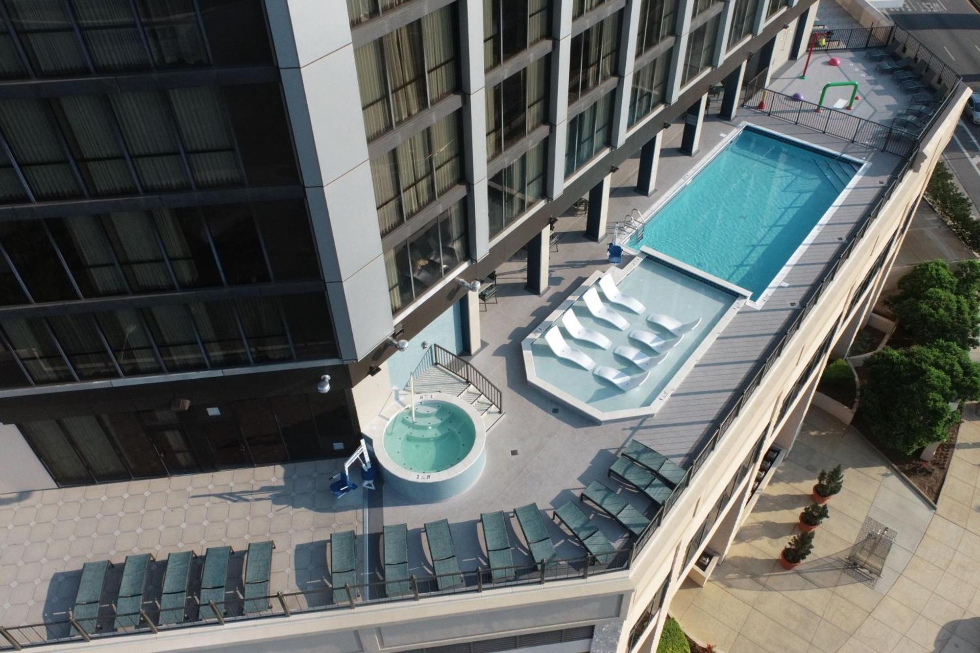 Renaissance Mobile Riverview Plaza Hotel Exterior photo