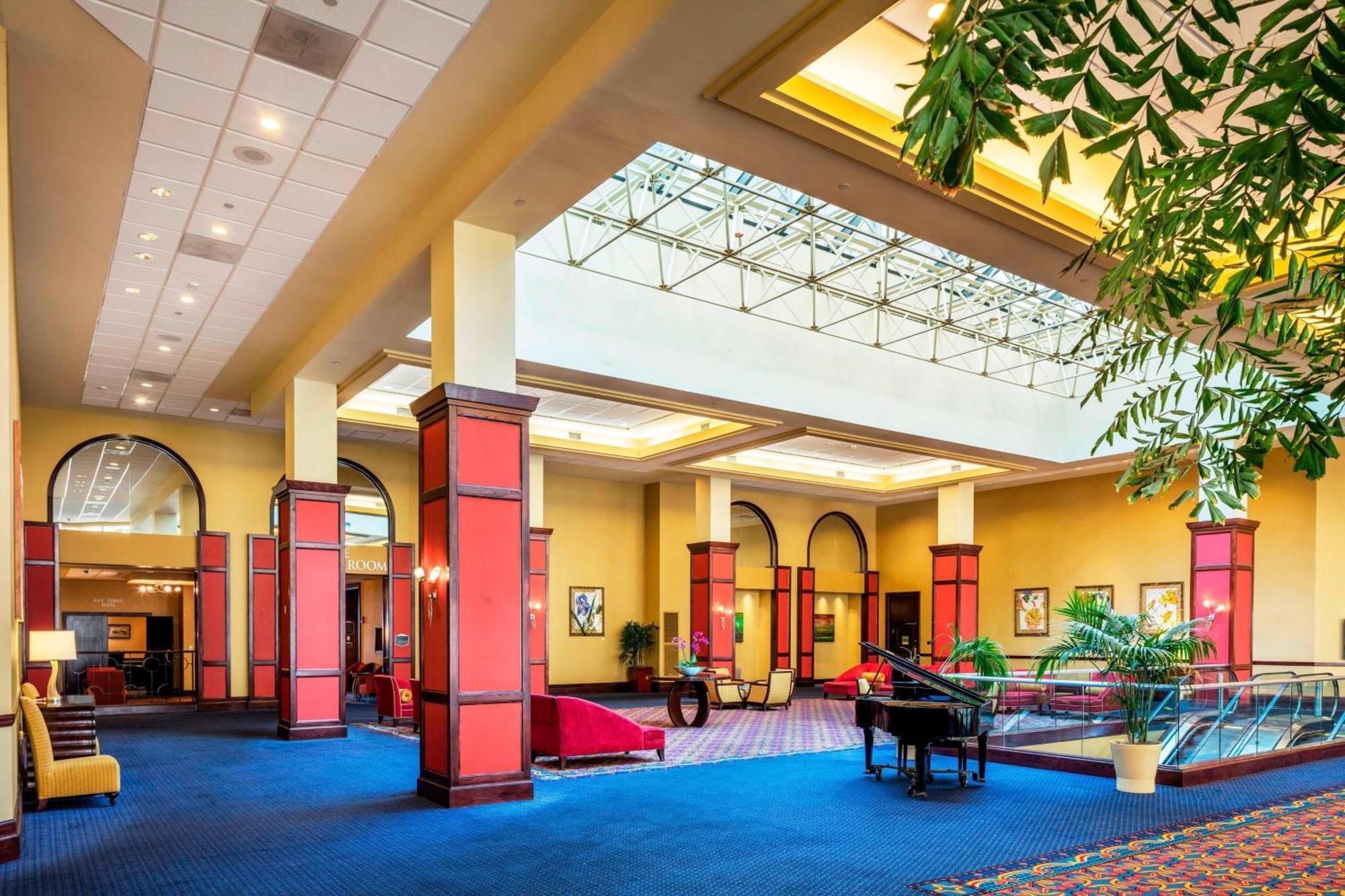 Renaissance Mobile Riverview Plaza Hotel Exterior photo